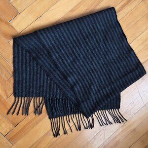 Gorgeous 100% Cashmere gray stripe scarf